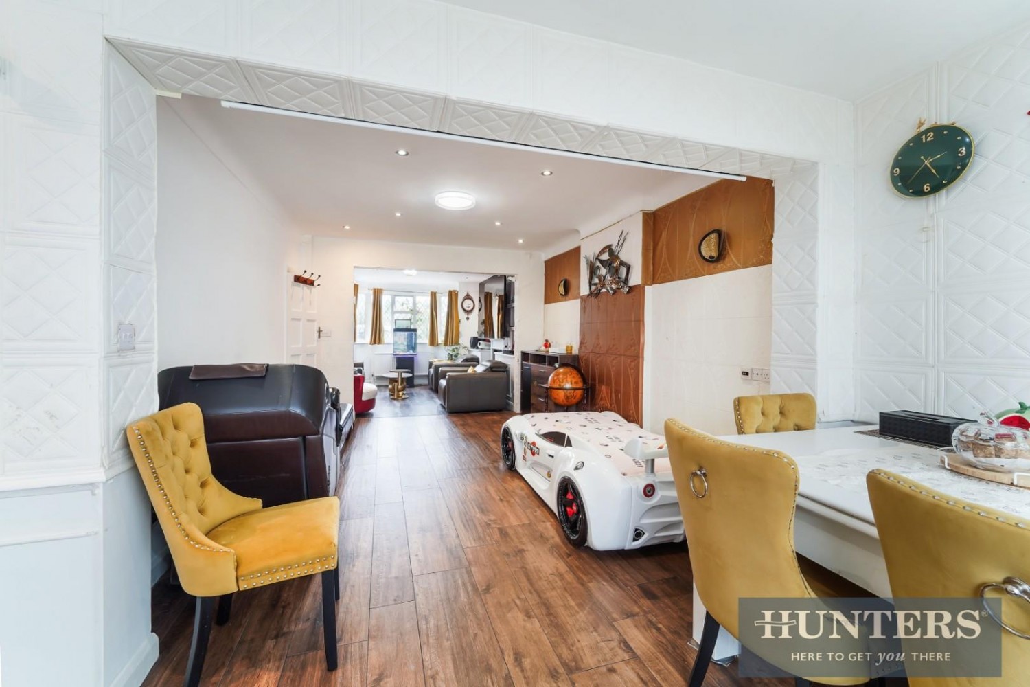 4 bedroom House for sale in Purbeck Avenue, New Malden