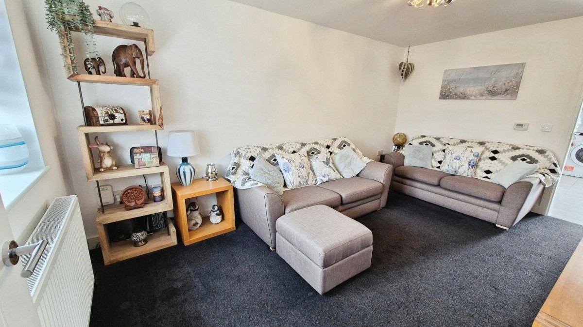 Sandown Close, Burntwood, WS7 2YU