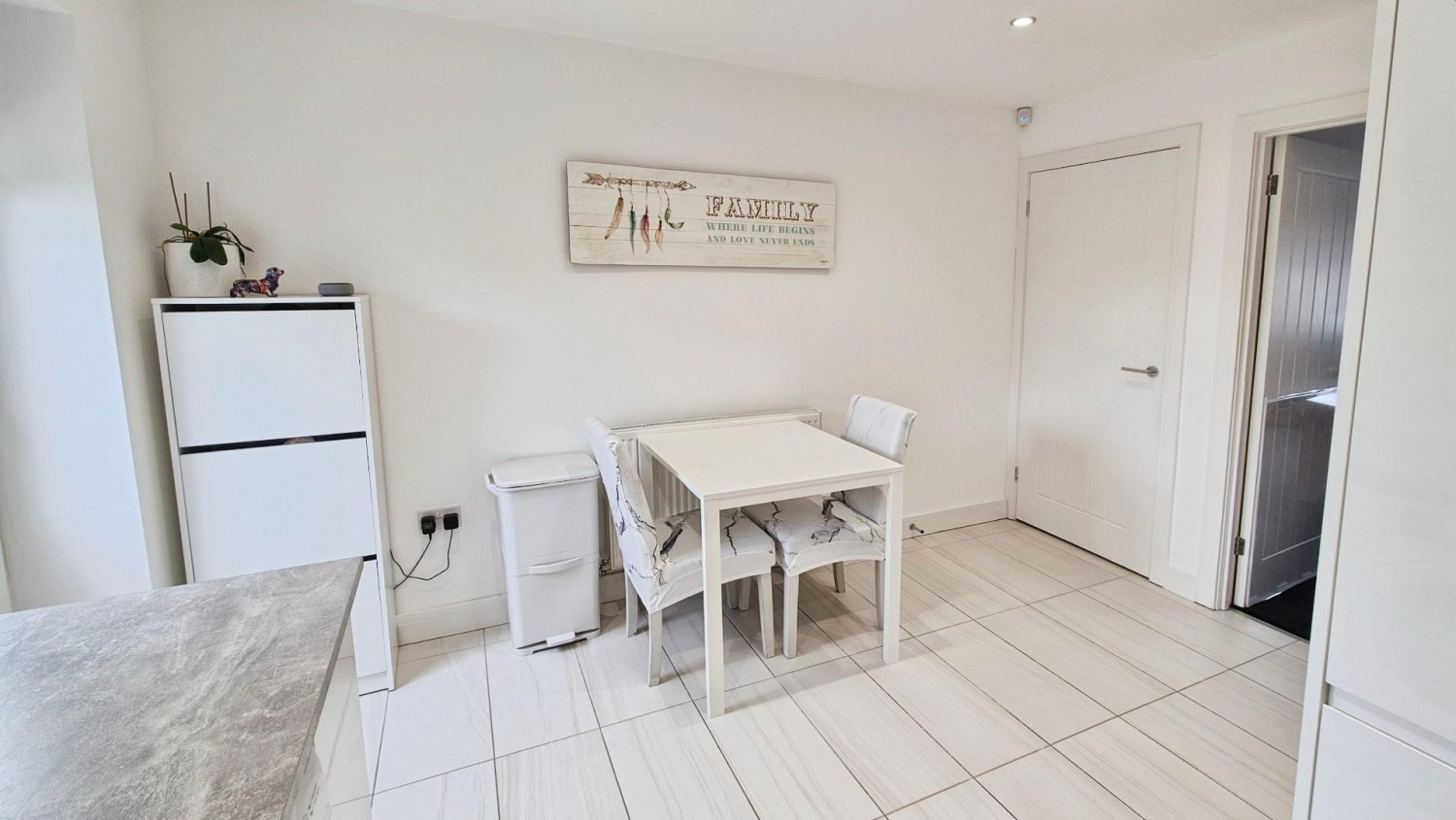 Sandown Close, Burntwood, WS7 2YU