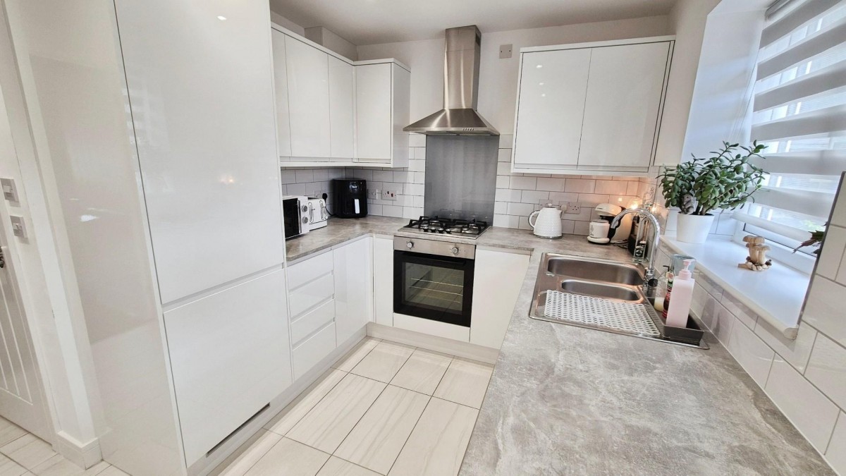 Sandown Close, Burntwood, WS7 2YU