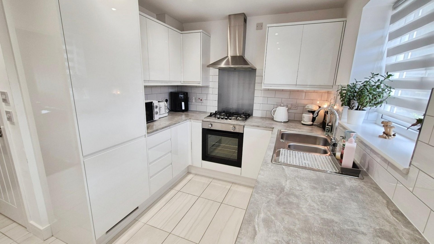 Sandown Close, Burntwood, WS7 2YU