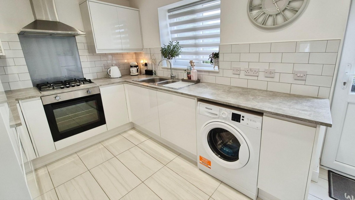 Sandown Close, Burntwood, WS7 2YU