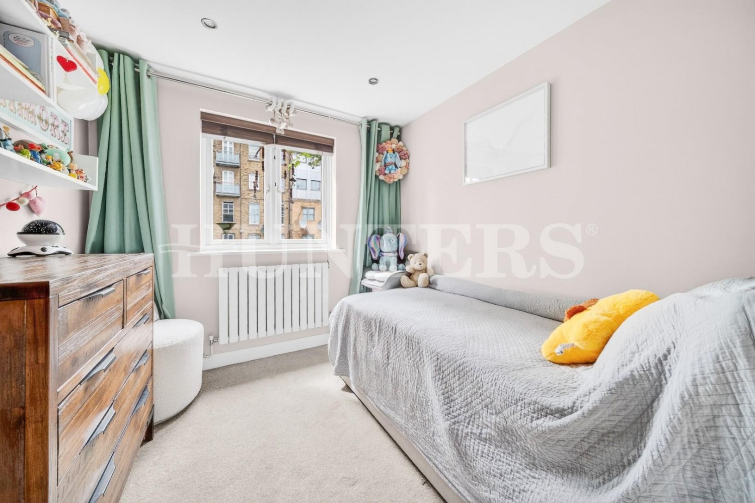 Copperfield Drive, London, N15