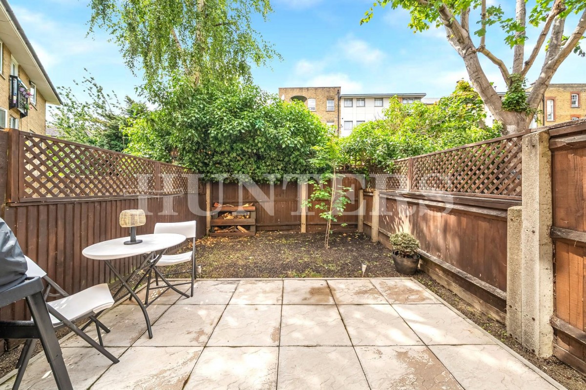 Copperfield Drive, London, N15