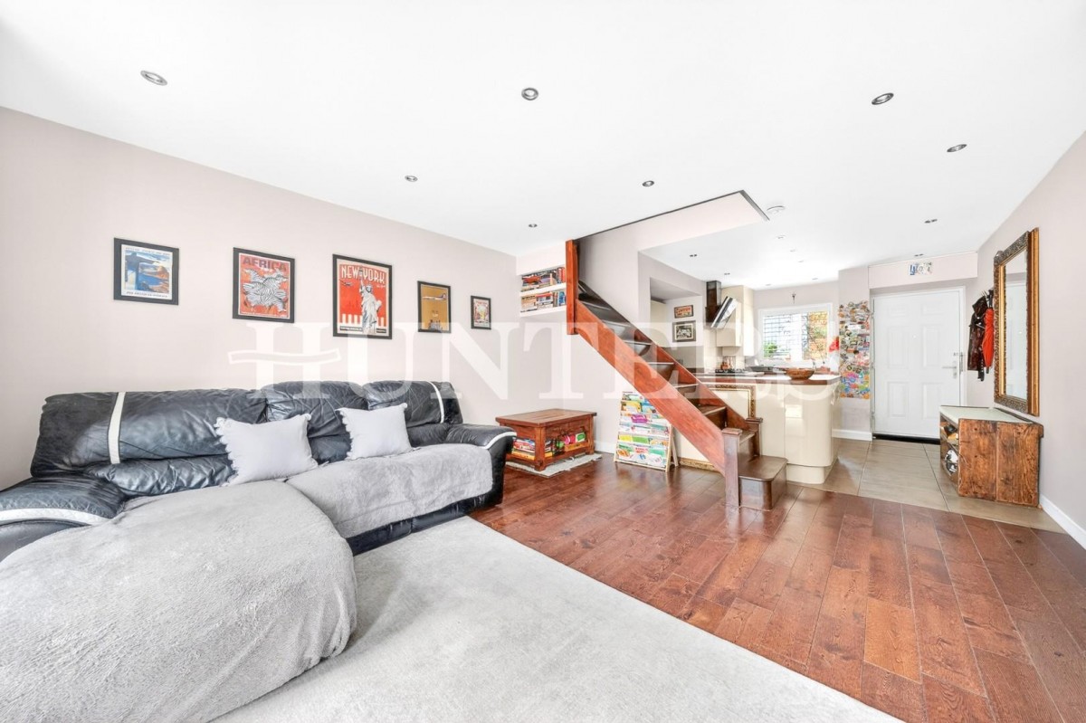 Copperfield Drive, London, N15