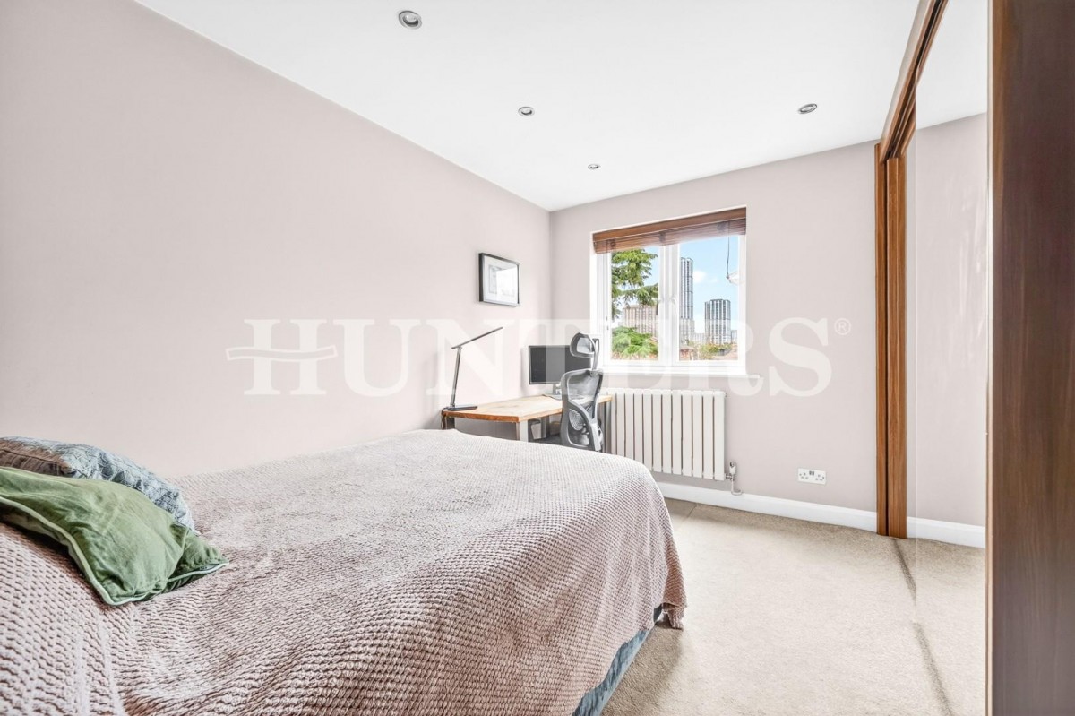 Copperfield Drive, London, N15