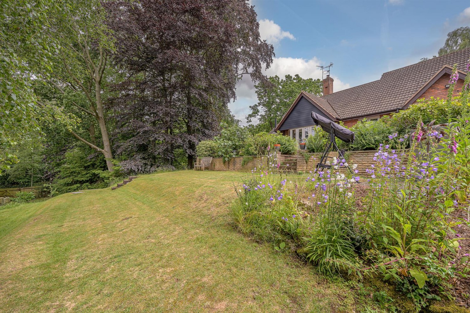 3 bedroom Bungalow for sale in The Woodlands, Stourbridge, DY8 2RA