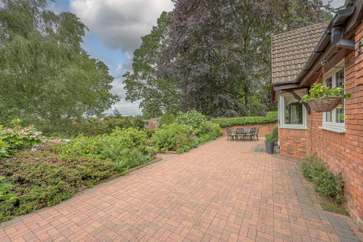 The Woodlands, Stourbridge, DY8 2RA