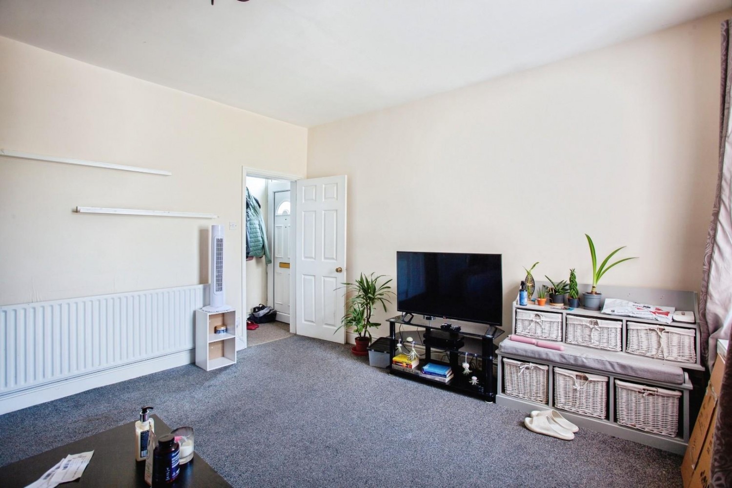 2 bedroom House for sale in Hole House Lane, Stocksbridge, S36