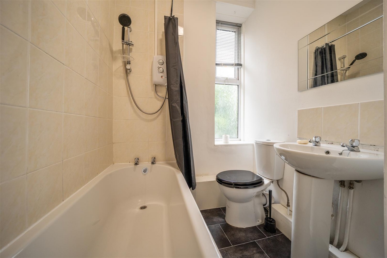 3 bedroom House for sale in Alexandra Road, Heeley, Sheffield, S2 3EG