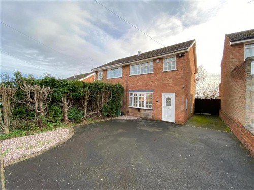 Ragees Road, Kingswinford
