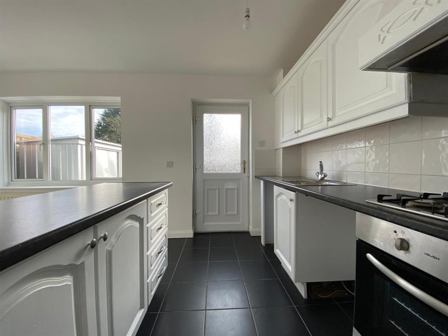 Ragees Road, Kingswinford
