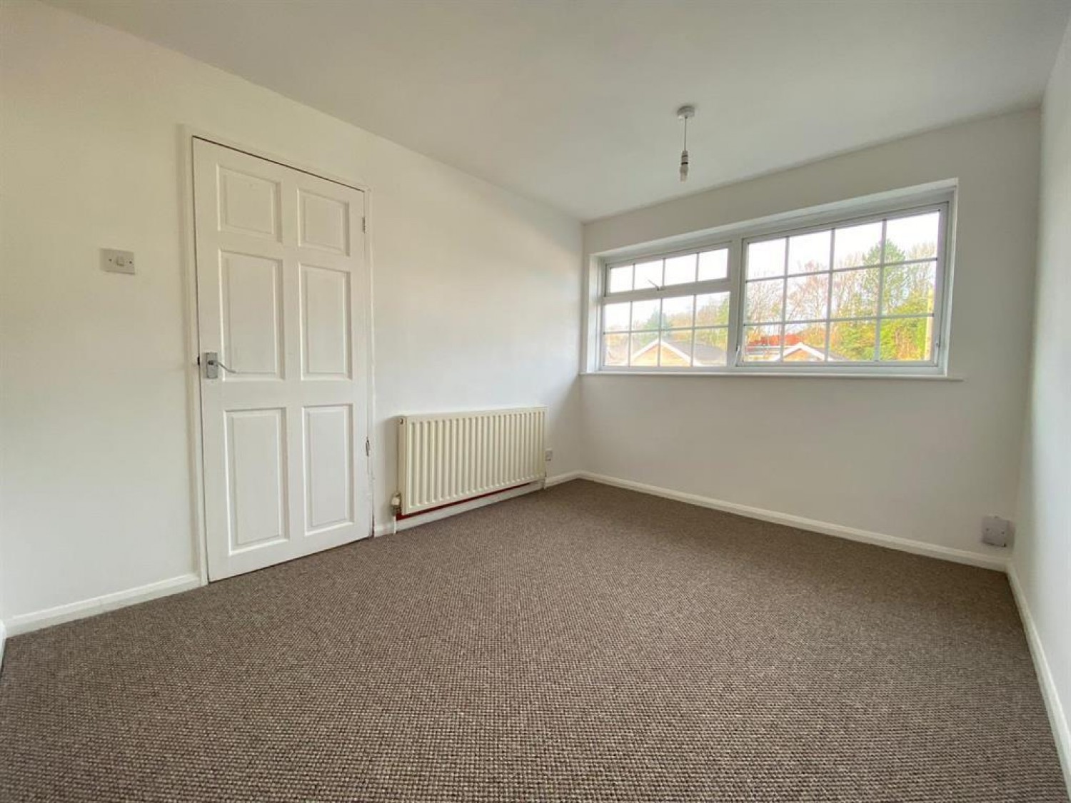 Ragees Road, Kingswinford