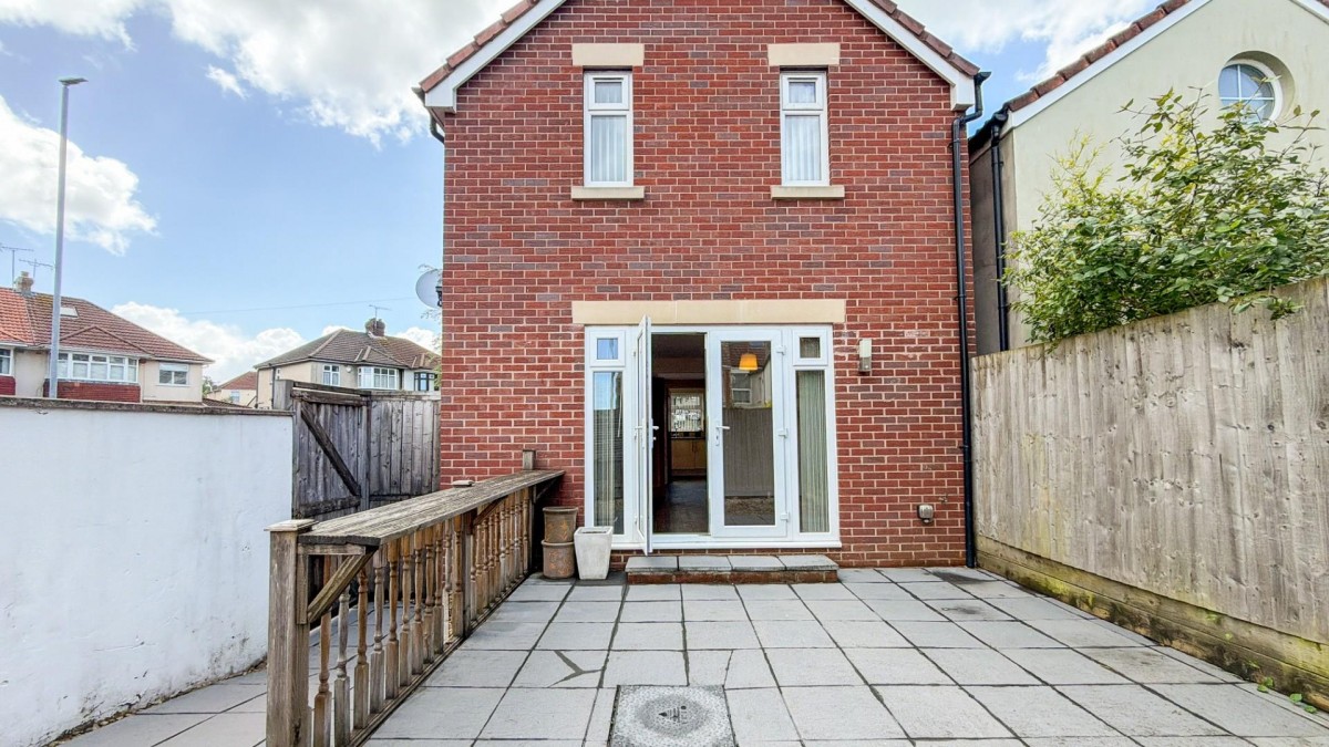 Hampstead Road, Knowle, BS4 3HR