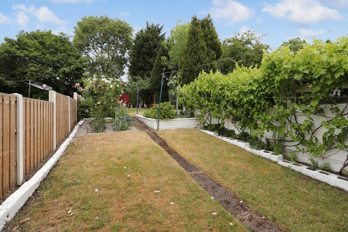 Newfield Green Road, Heeley Green, Sheffield, S2 2BQ