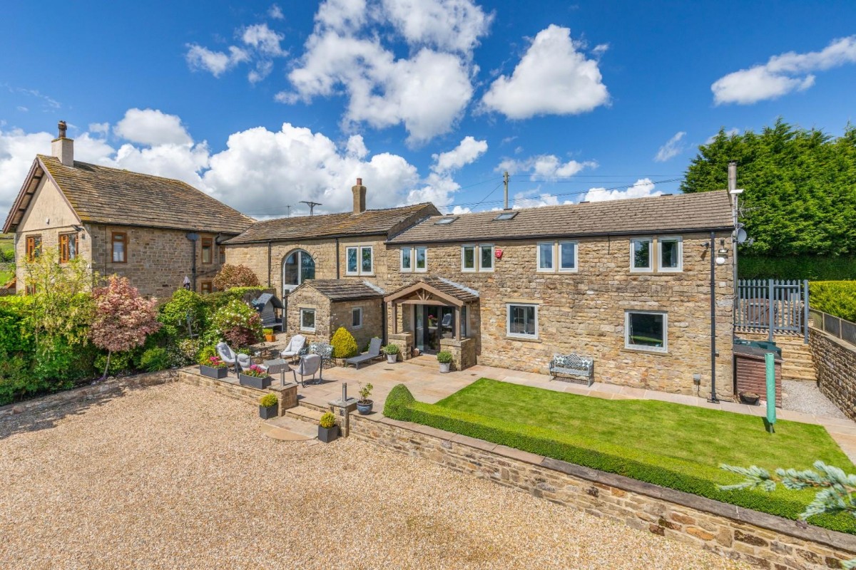 Whitecroft Barn, Otley Road, High Eldwick, Bingley
