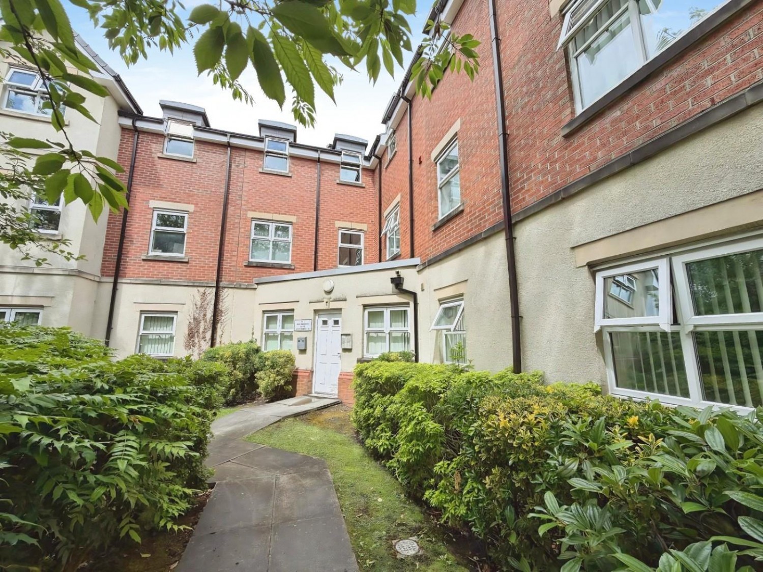 1 New Belvedere Close, Manchester, M32 0EG