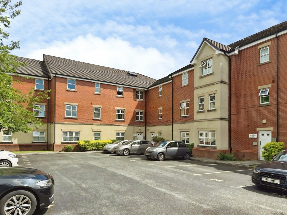 1 New Belvedere Close, Manchester, M32 0EG