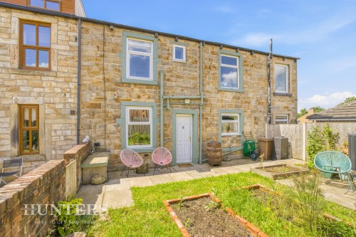 Smithy Bridge Road, Smithy Bridge, OL15 8QF