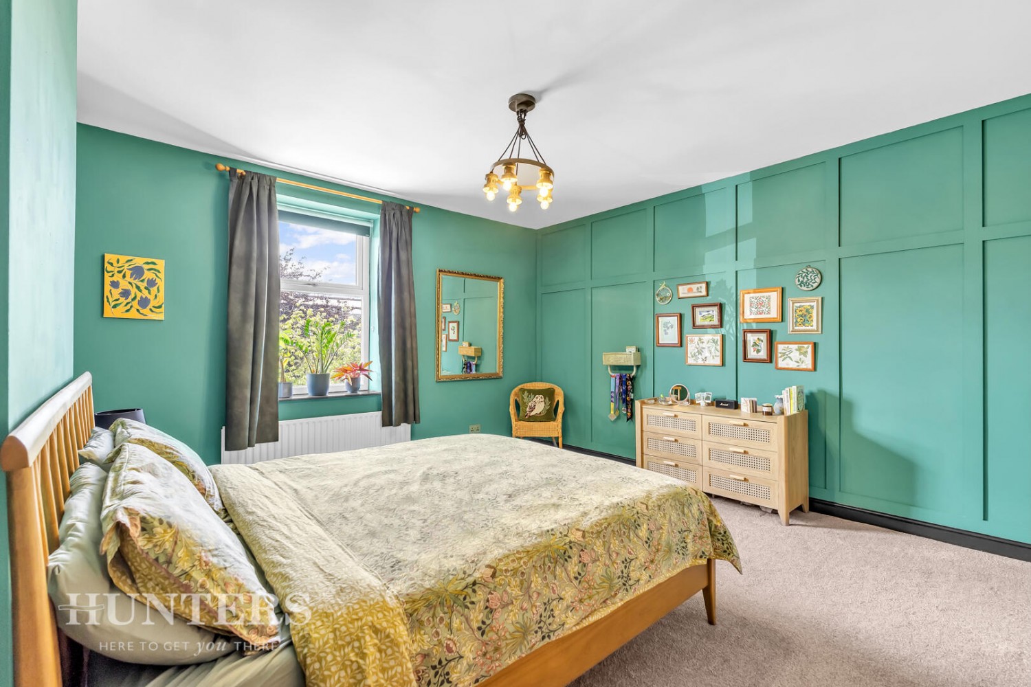 Smithy Bridge Road, Smithy Bridge, OL15 8QF
