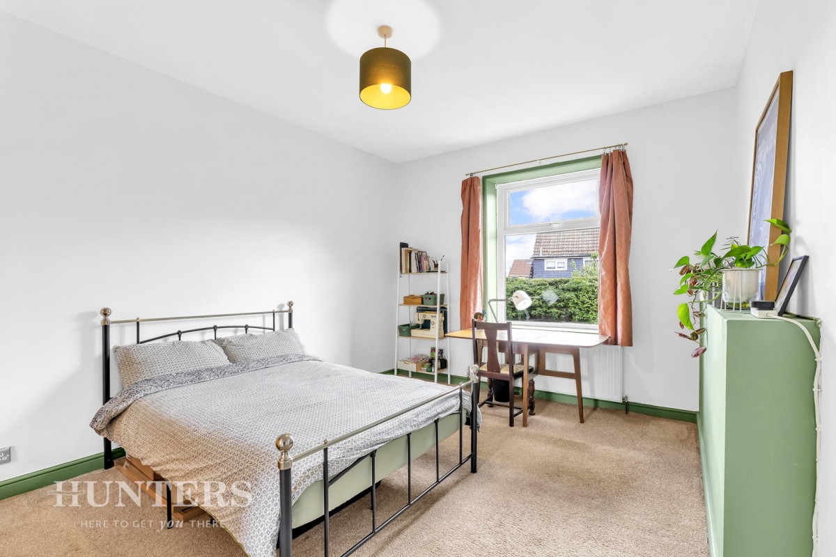 Smithy Bridge Road, Smithy Bridge, OL15 8QF