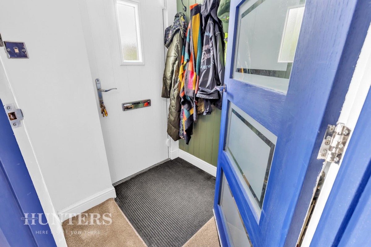 Smithy Bridge Road, Smithy Bridge, OL15 8QF