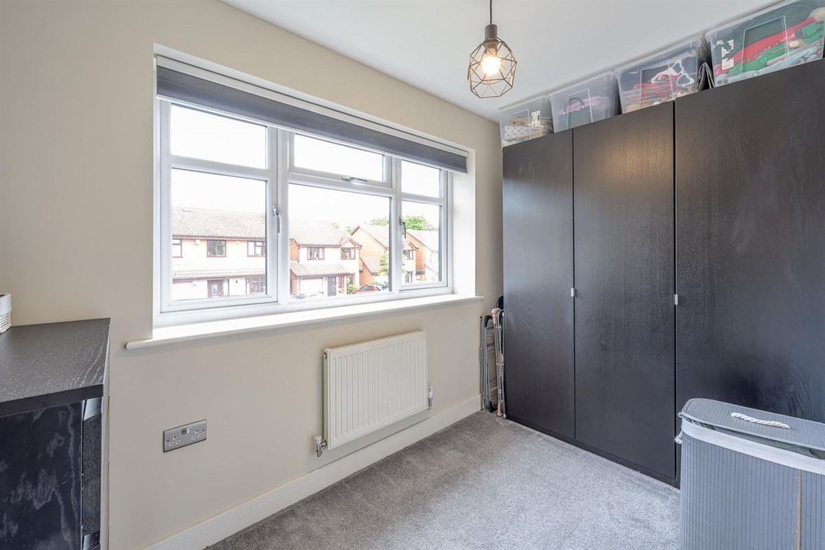 Elgar Crescent, Brierley Hill, DY5 4JJ