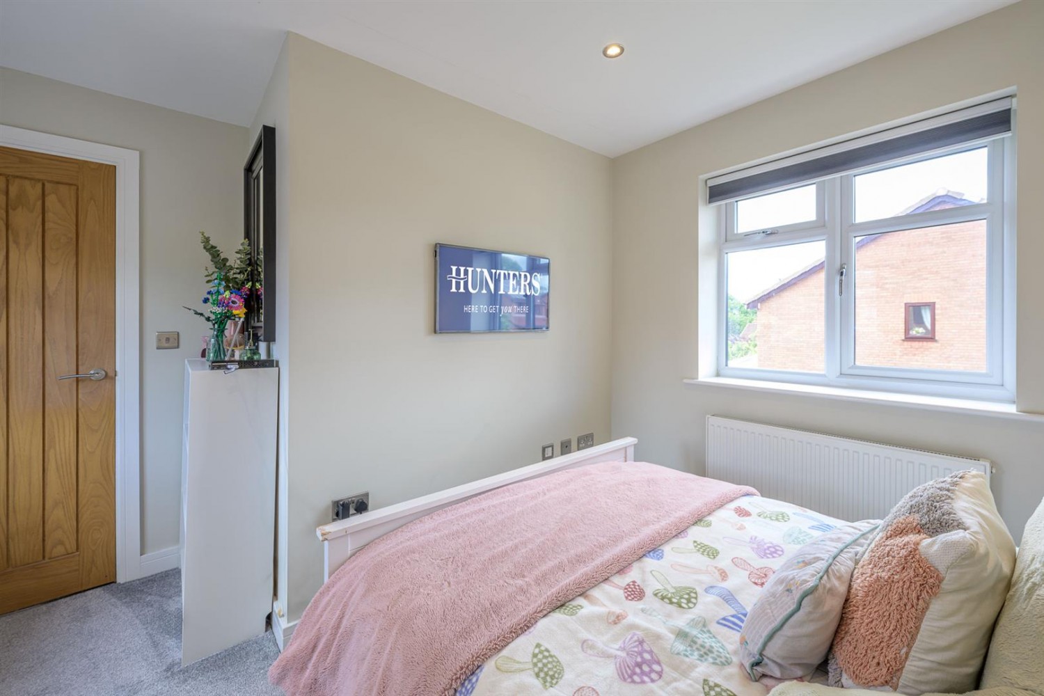 Elgar Crescent, Brierley Hill, DY5 4JJ