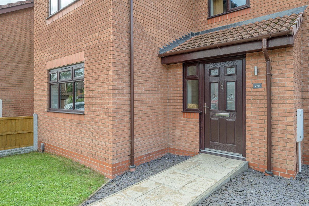 Elgar Crescent, Brierley Hill, DY5 4JJ
