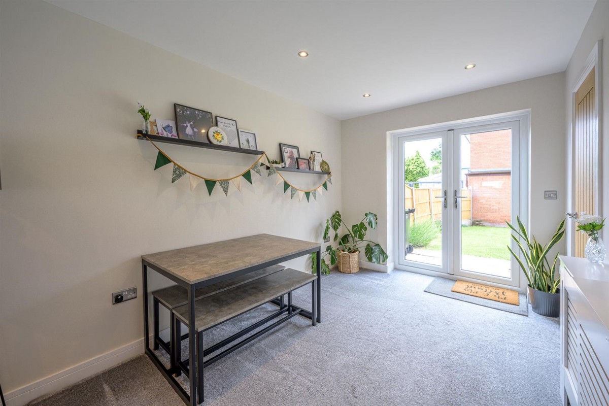 Elgar Crescent, Brierley Hill, DY5 4JJ