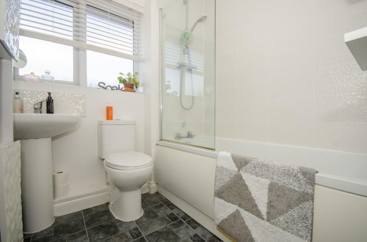 Mulberry Grove, Staple Hill, Bristol, BS16 4QF