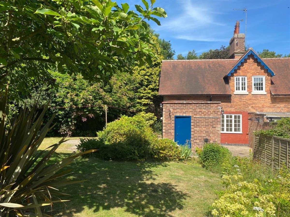 Babworth, Retford, DN22 8EN