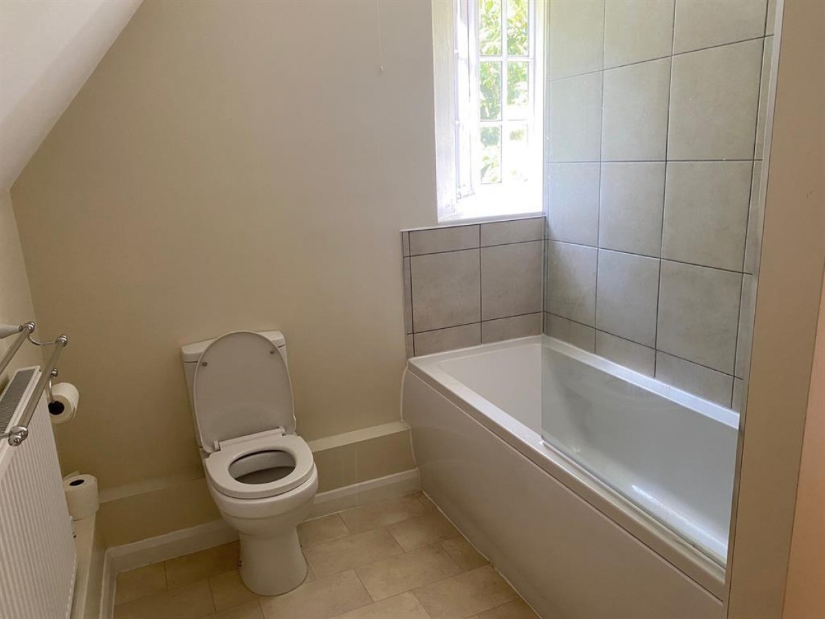 Babworth, Retford, DN22 8EN