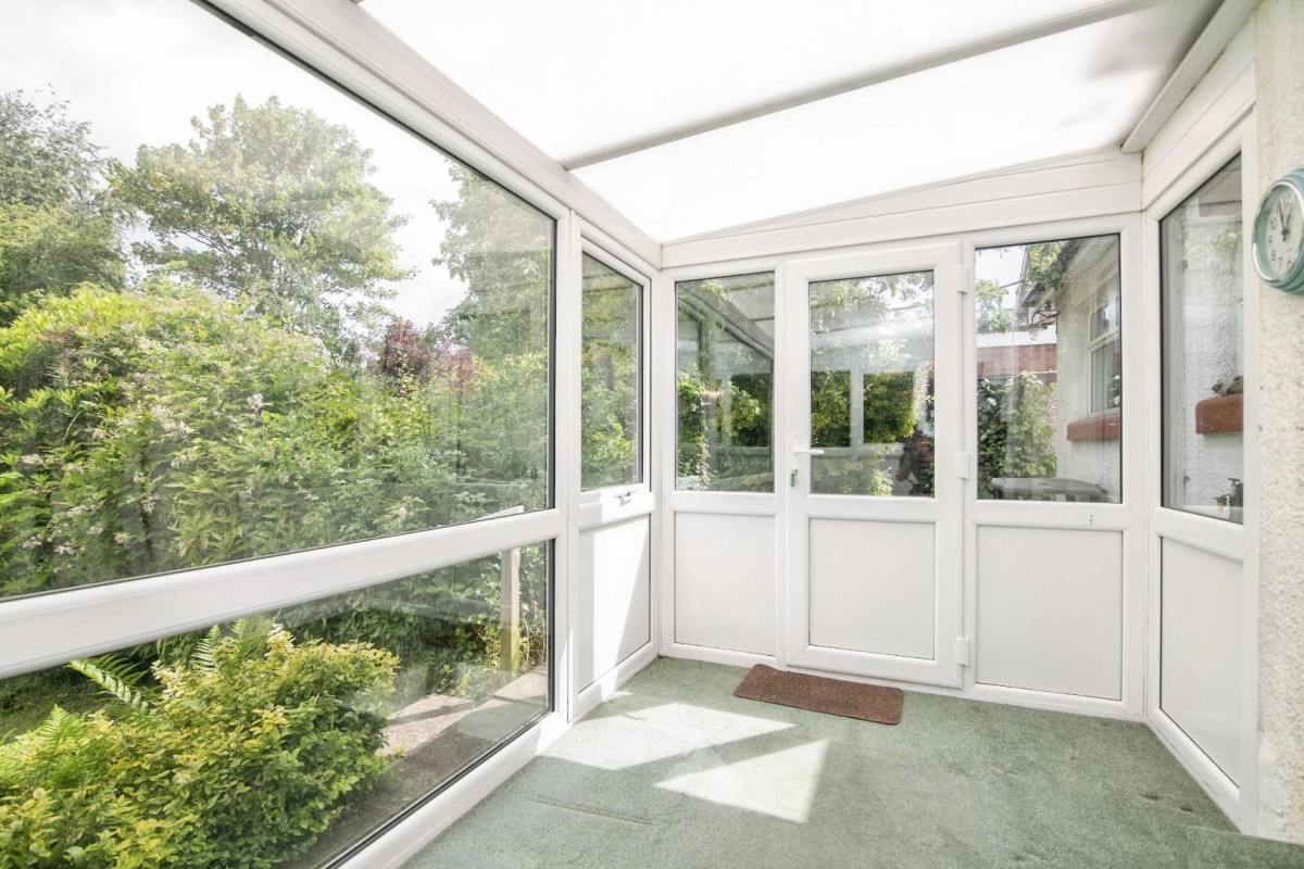 Himley Avenue, Dudley