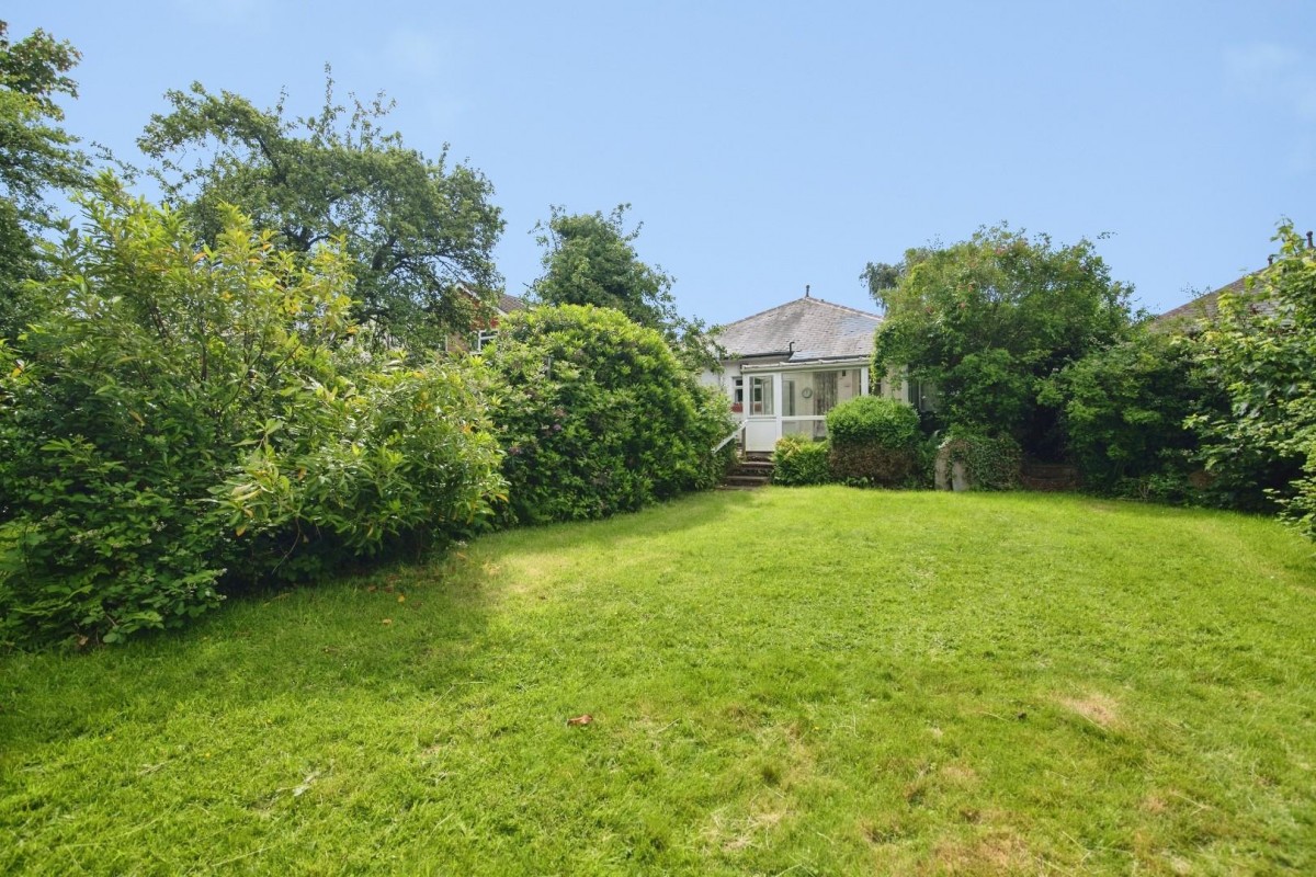 Himley Avenue, Dudley