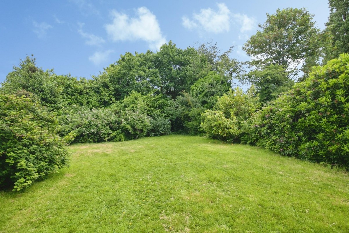 Himley Avenue, Dudley