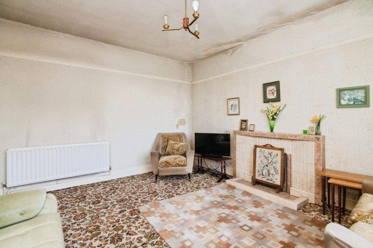 Himley Avenue, Dudley