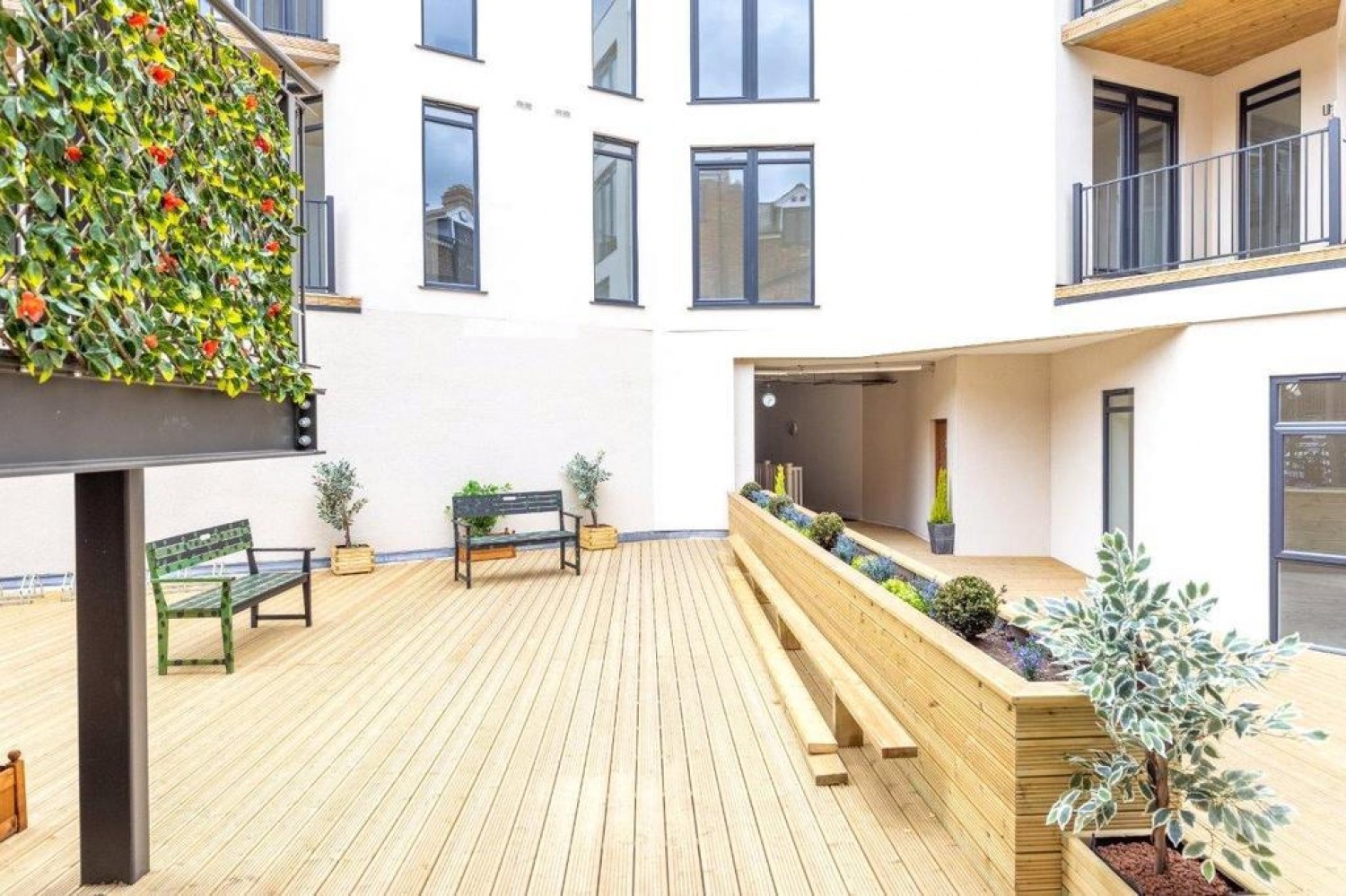 1 bedroom Flat to let in High Street, Reading