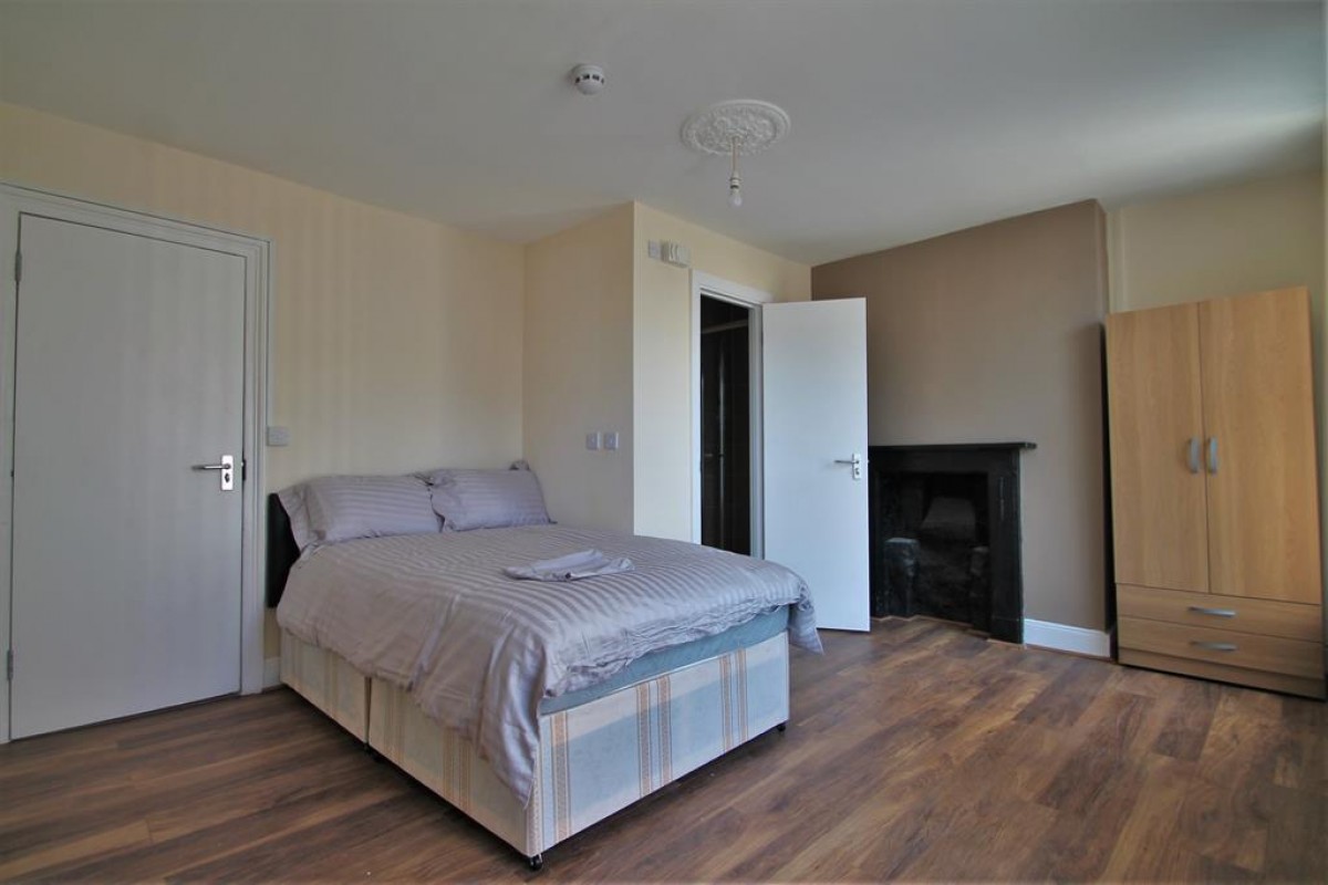 HOUSE SHARE Room Let Edwin Street, Gravesend