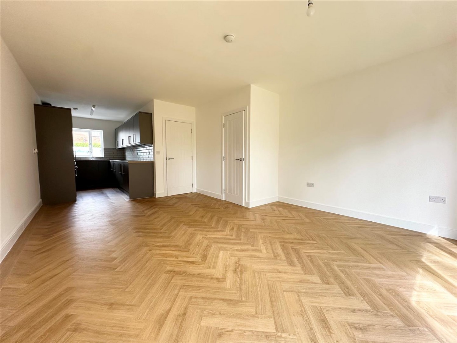 4 bedroom House to let in Scotts Road, Stourbridge