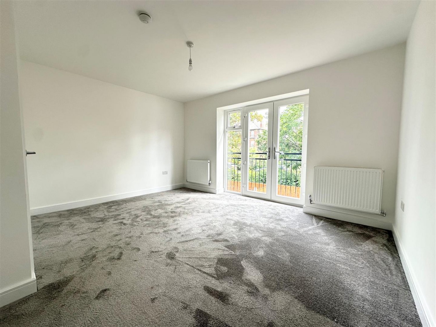 4 bedroom House to let in Scotts Road, Stourbridge