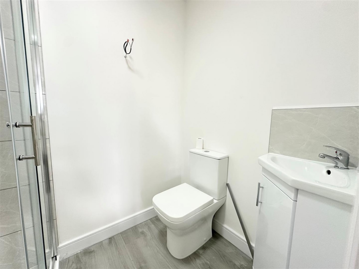 4 bedroom House to let in Scotts Road, Stourbridge