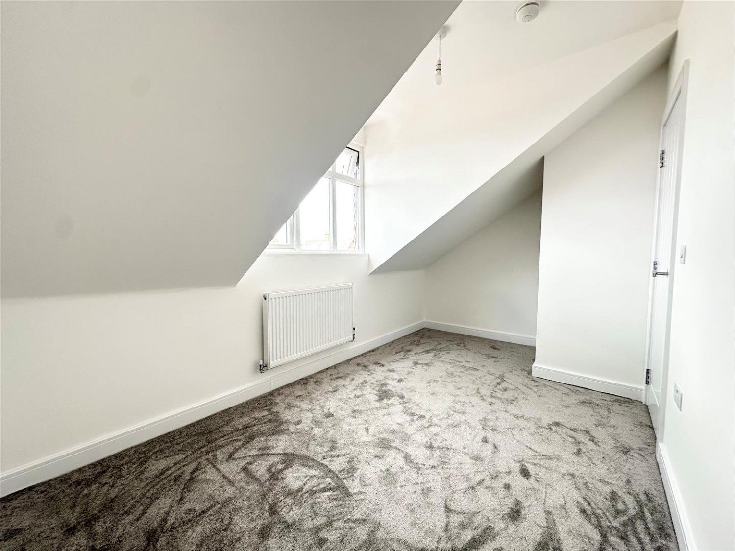 4 bedroom House to let in Scotts Road, Stourbridge