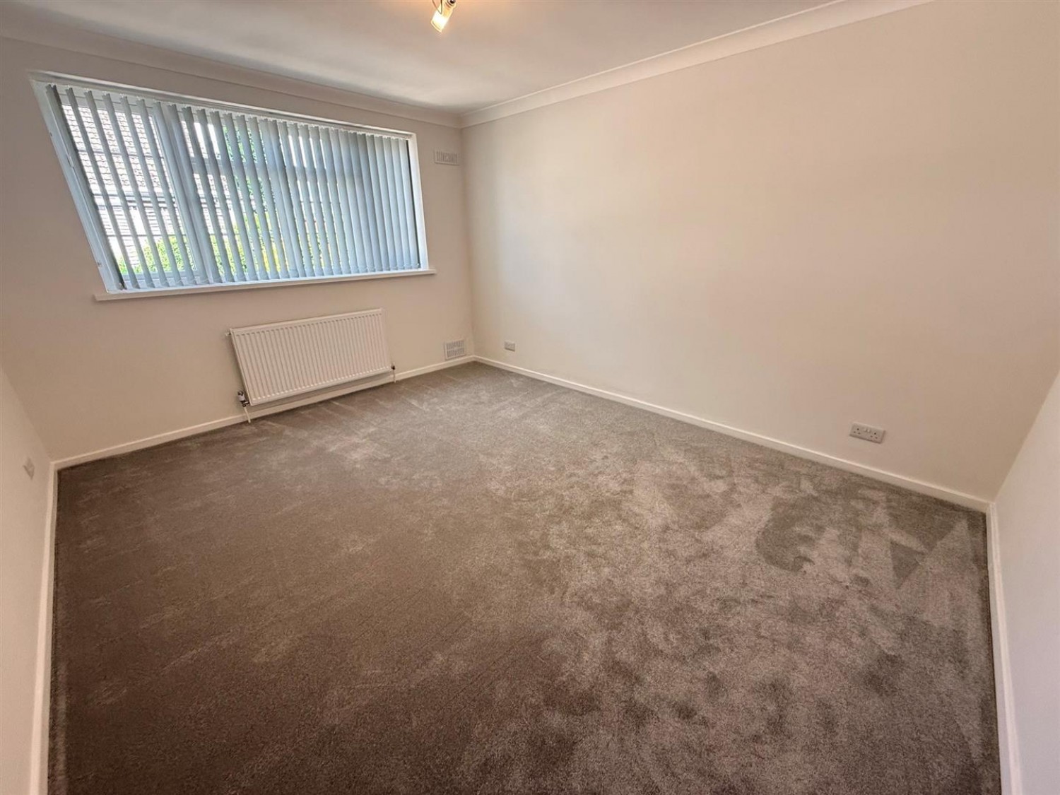 Lea Vale Road, Stourbridge, DY8 2AZ
