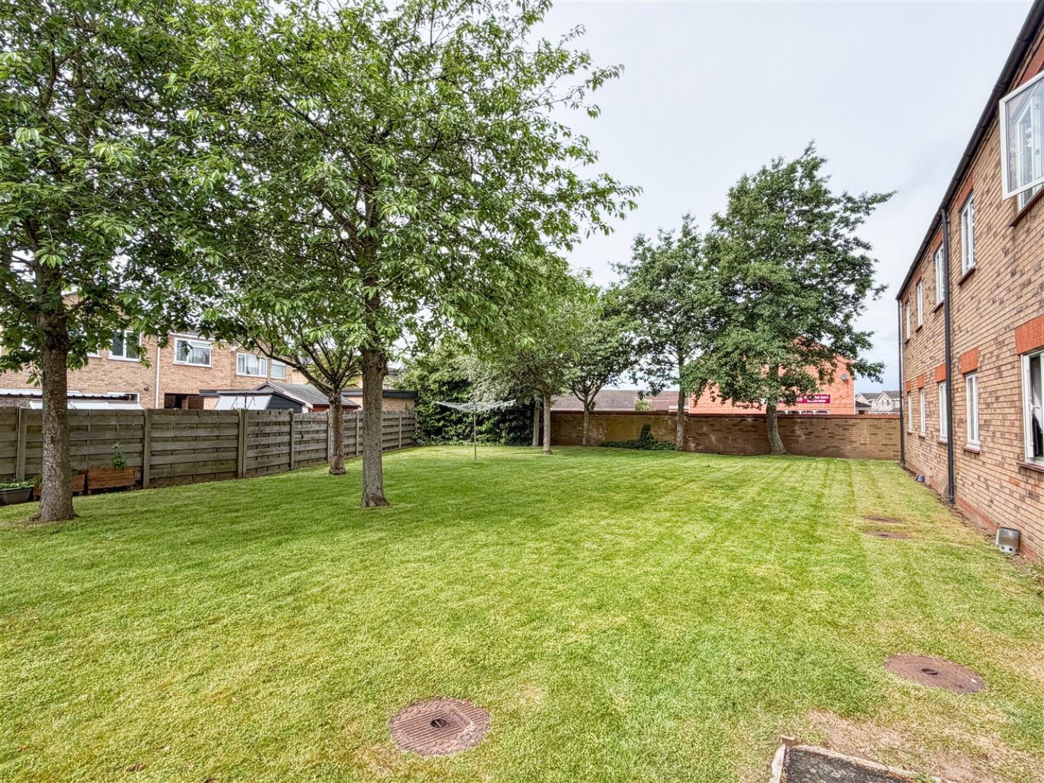 Oak Tree Court, Haxby, York