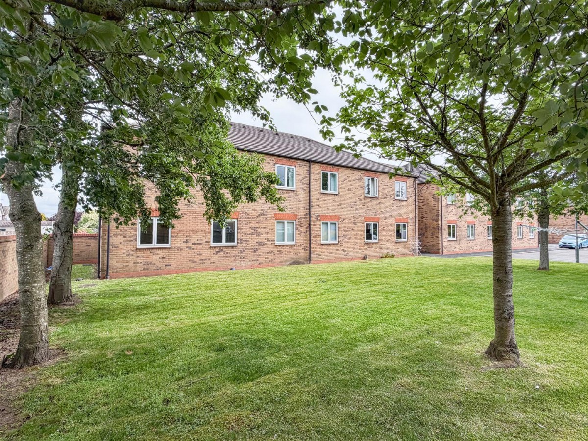 Oak Tree Court, Haxby, York