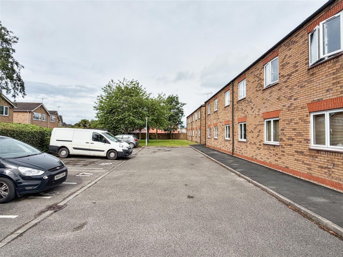 Oak Tree Court, Haxby, York