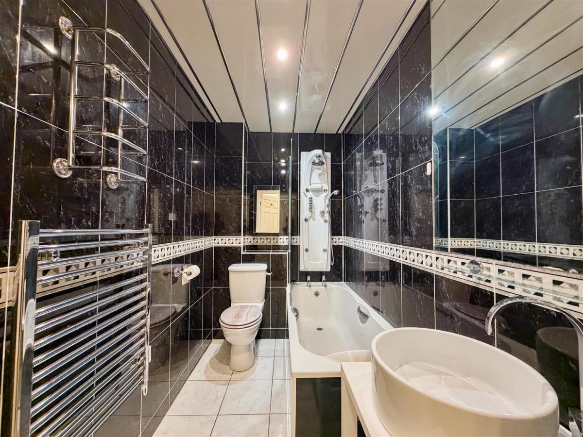 Oak Tree Court, Haxby, York