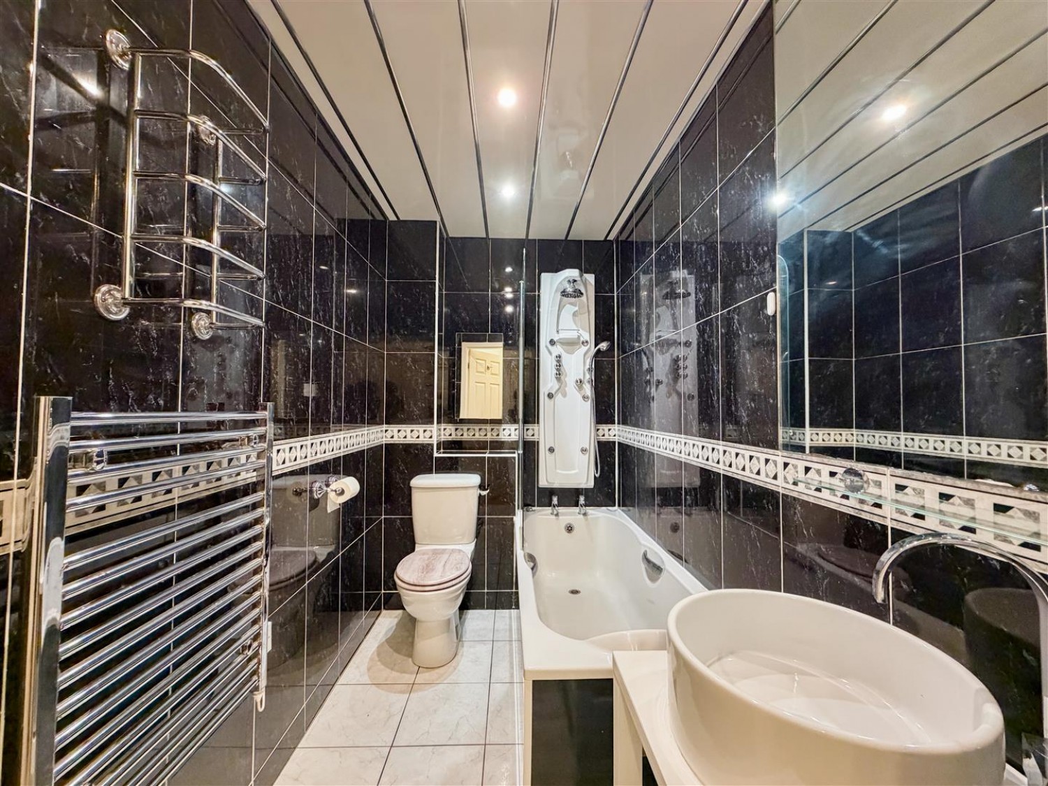 Oak Tree Court, Haxby, York