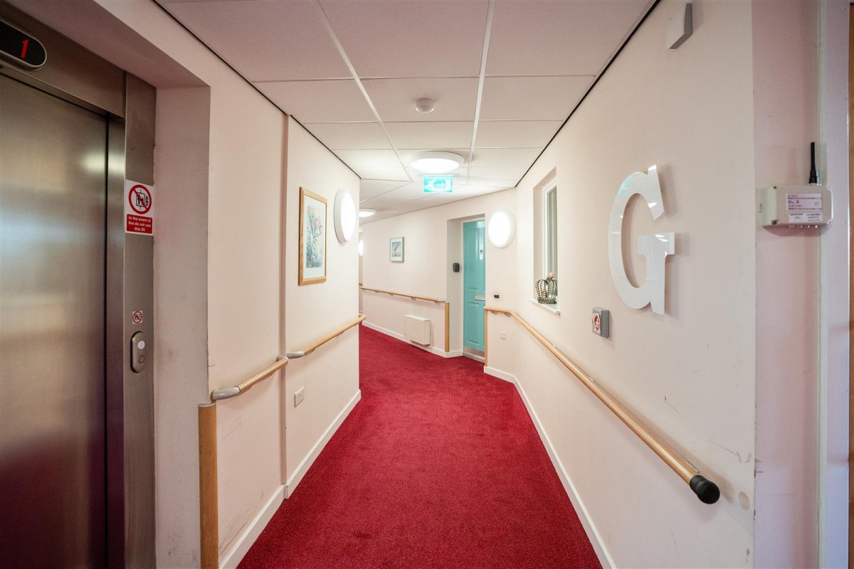 Flat 1, 70, Dyche Road Sheffield, S8 8DS